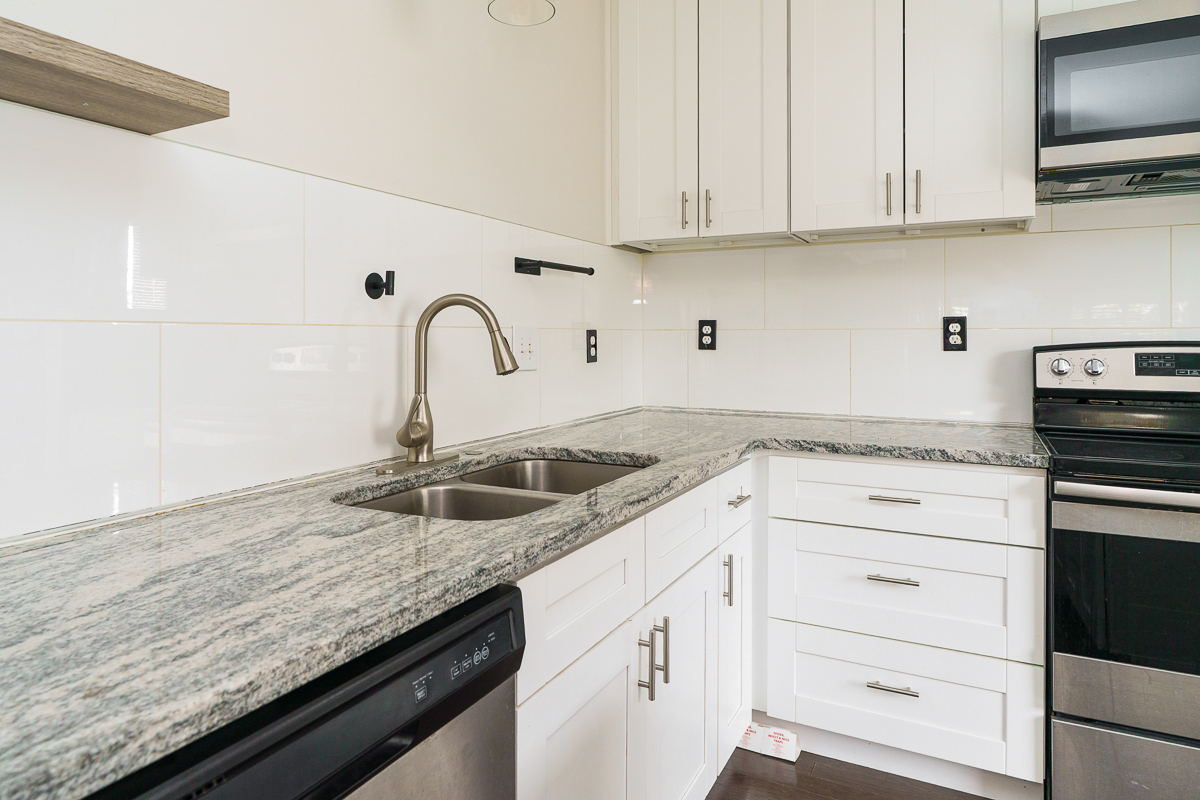 857-859 Wilson Ave-17