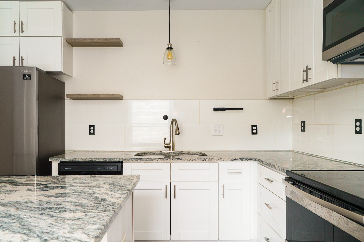 857-859 Wilson Ave-19