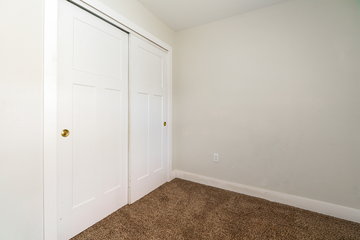 857-859 Wilson Ave-28