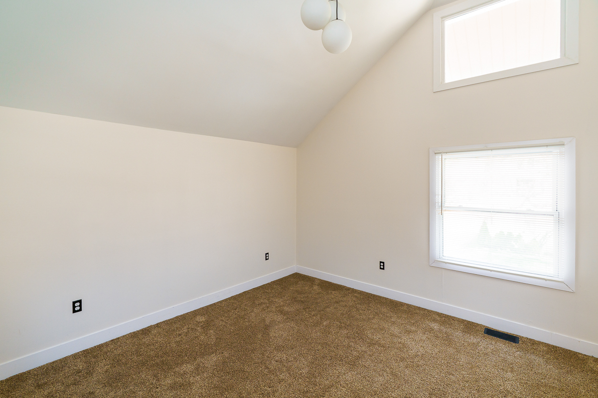 857-859 Wilson Ave-29