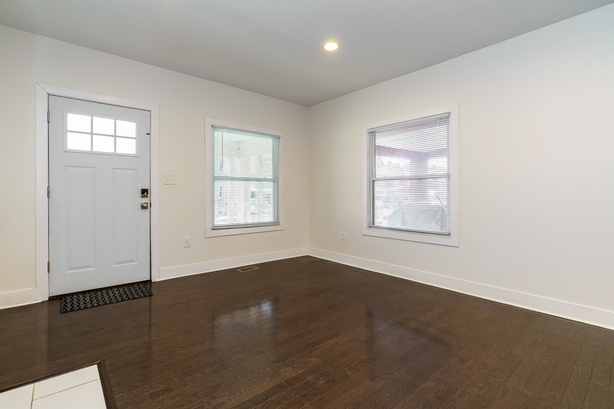 857-859 Wilson Ave-43