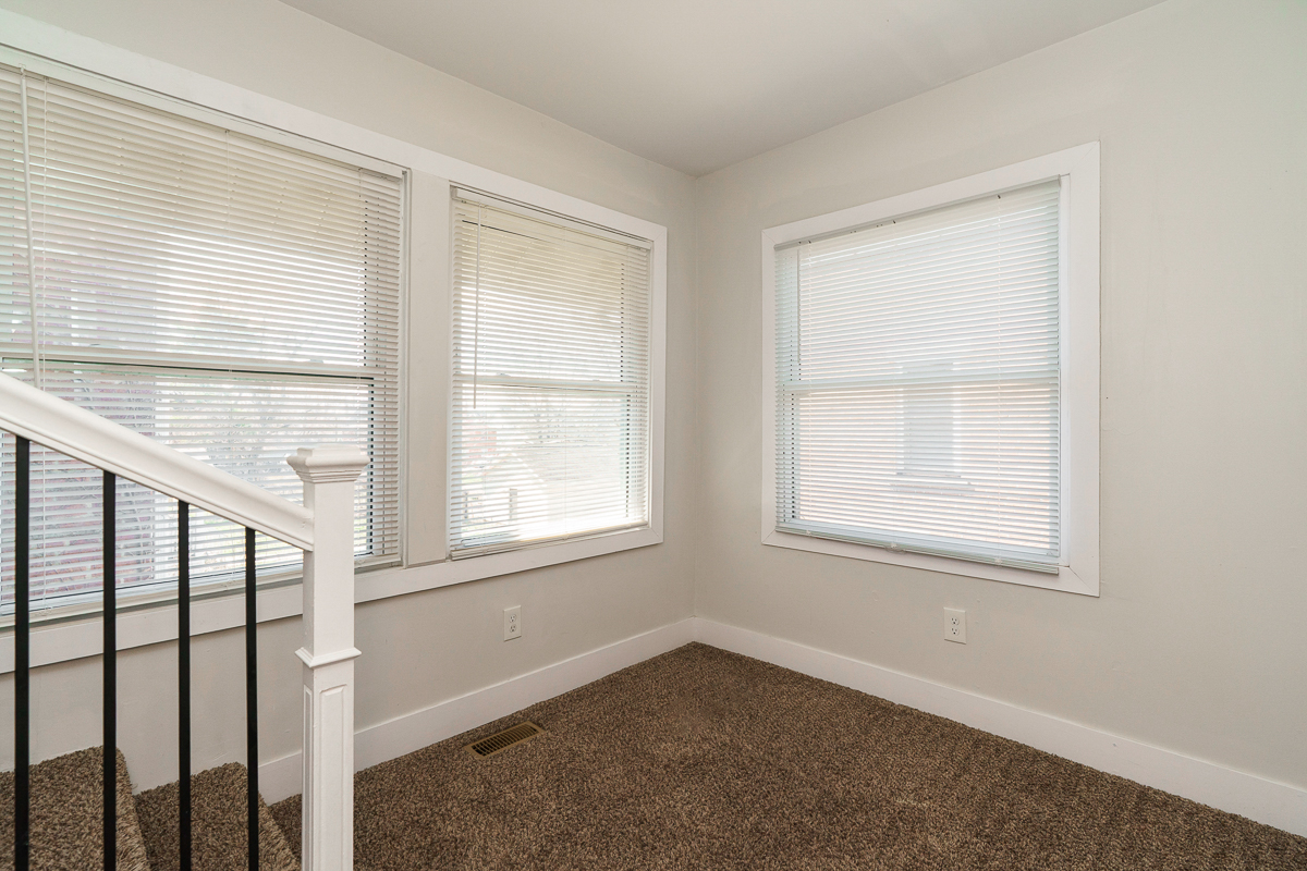 857-859 Wilson Ave-50