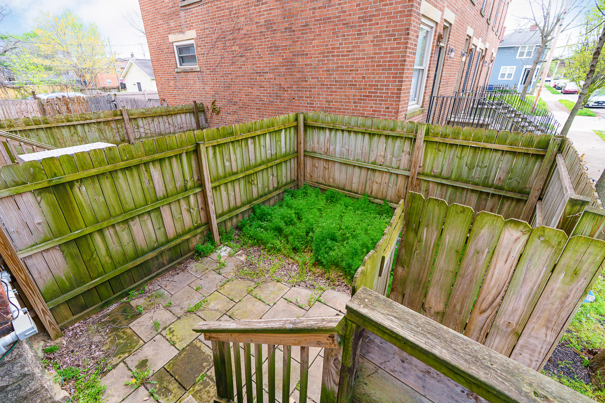 857-859 Wilson Ave-9